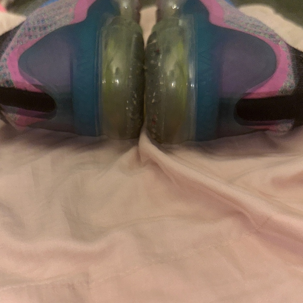 Nike Air VaporMax Flyknit with Blue and Pink Accents - Picture 9 of 11